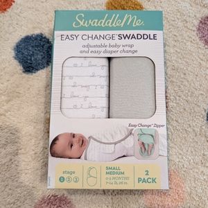 Easy change swaddle